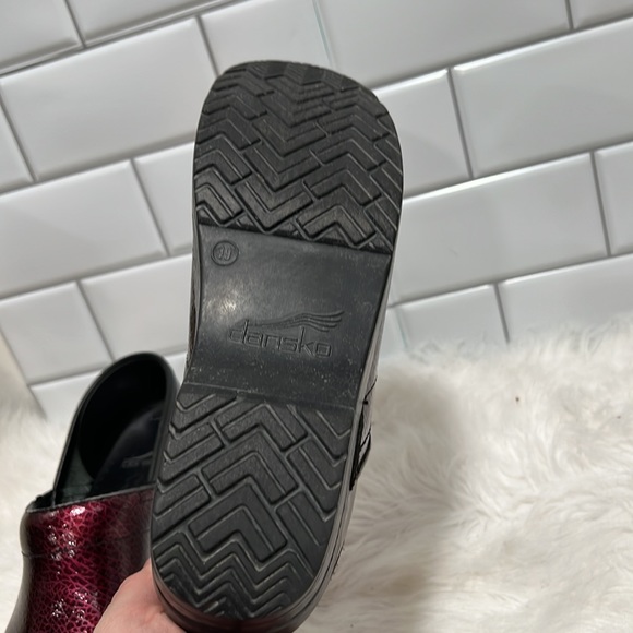 Dansko Professional Women's US 8.6-9 39 EU Slip-On Clogs Cracked Plum Maroon - Picture 12 of 12